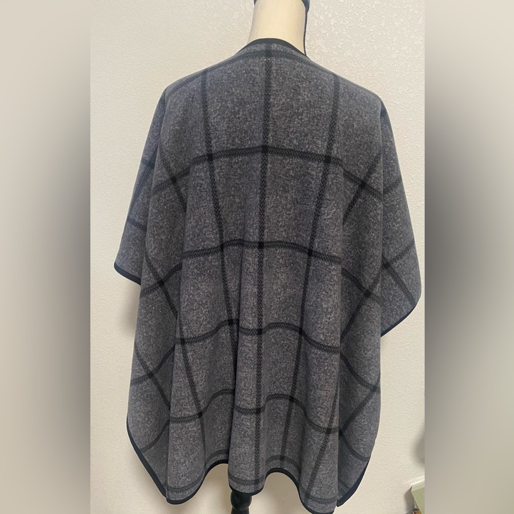 Ike Behar Reversible Wrap sweater - Picture 3 of 4